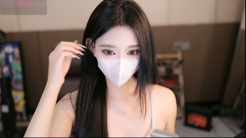 yaya_1888 live cam screenshot female on Wusca – Live Webcams, Replays & GIFs — screenshot #1