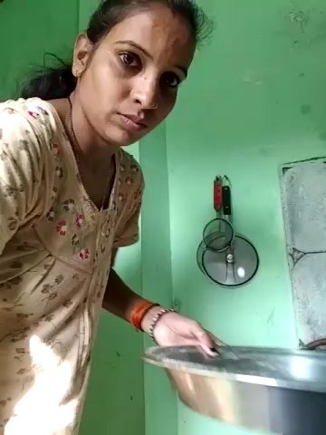 Hotty-Nidhi live cam screenshot female from India on Wusca – Live Webcams, Replays & GIFs — screenshot #1