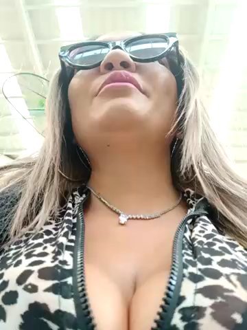 Afroditecash live cam screenshot female from Colombia on Wusca – Live Webcams, Replays & GIFs — screenshot #1