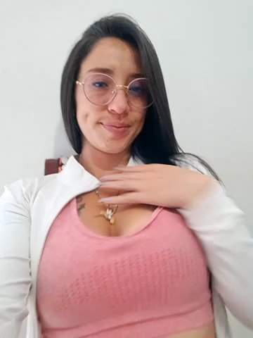 VALERY-03_ live cam screenshot females on Wusca – Live Webcams, Replays & GIFs — screenshot #1