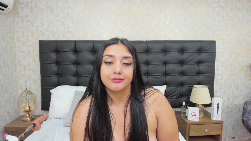 AmaliaDalton live cam screenshot female from Colombia on Wusca – Live Webcams, Replays & GIFs — screenshot #1