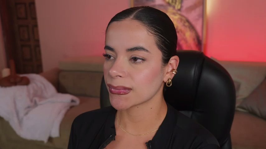 KateSunder live cam screenshot female from Colombia on Wusca – Live Webcams, Replays & GIFs — screenshot #1